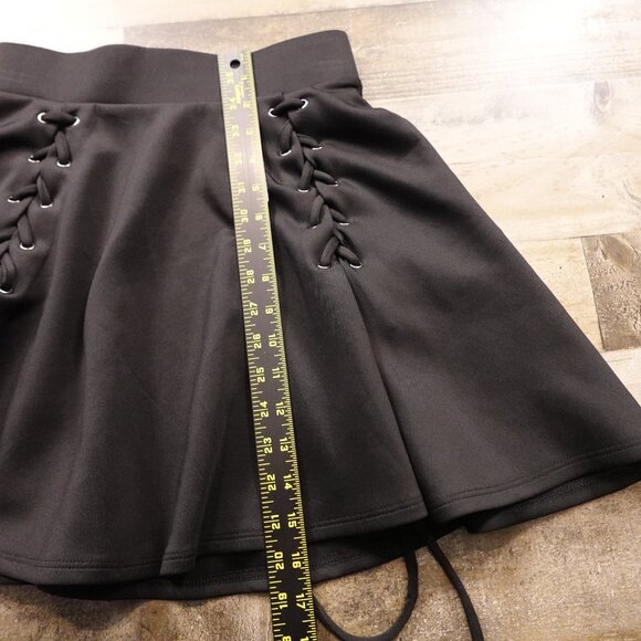 Hot Topic Lace-Up Skater Skirt Women’s XS Black Gothic Punk Metal Grunge Alt - Picture 5 of 9